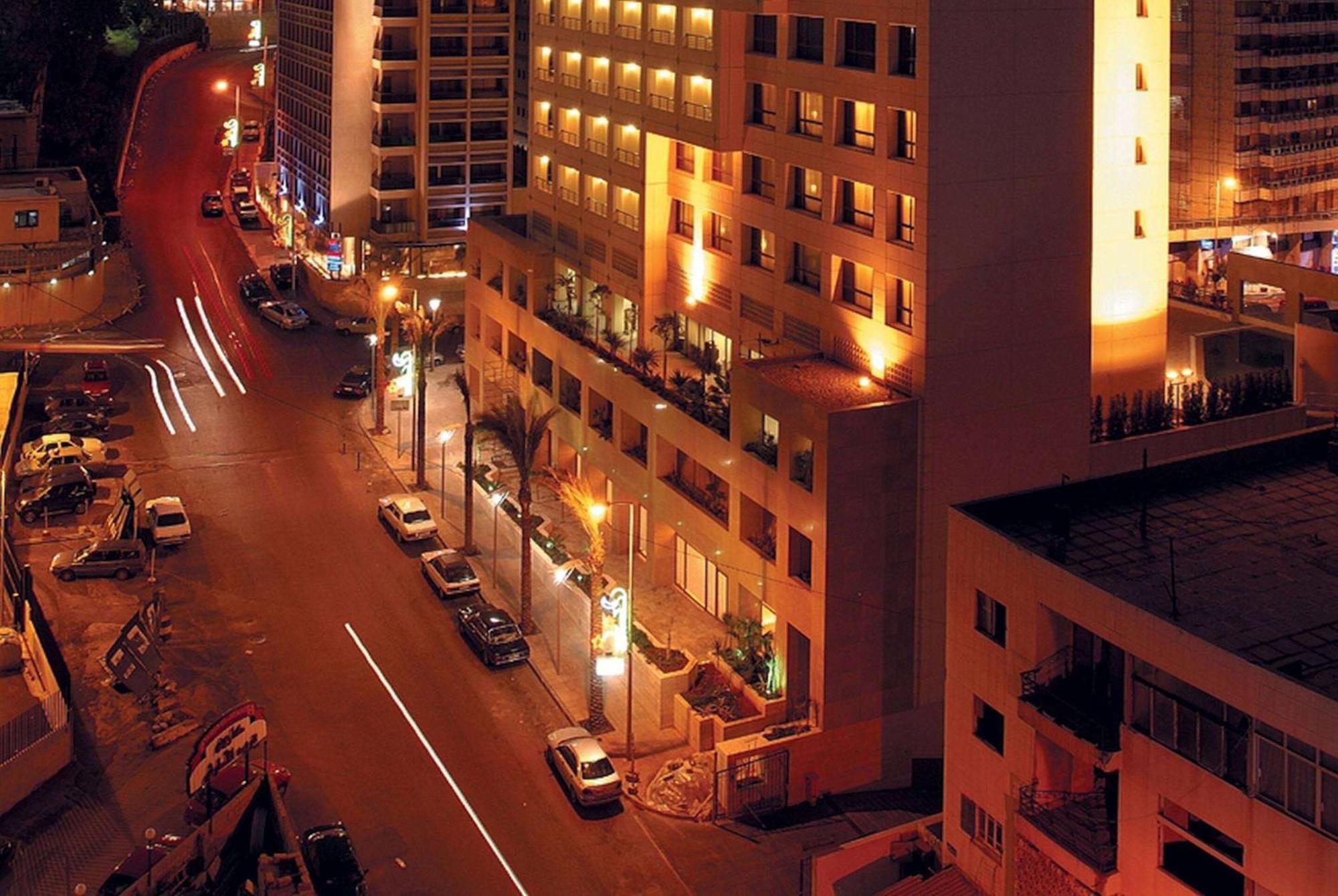 Ramada Plaza By Wyndham Beirut Raouche Hotell Exteriör bild