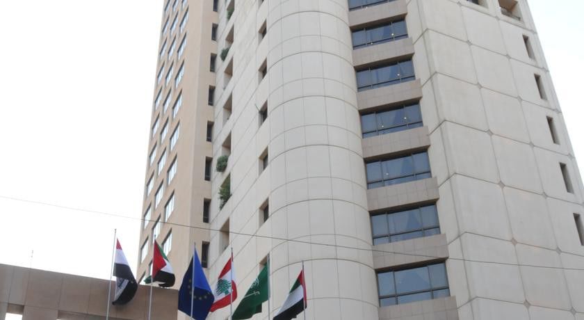 Ramada Plaza By Wyndham Beirut Raouche Hotell Exteriör bild