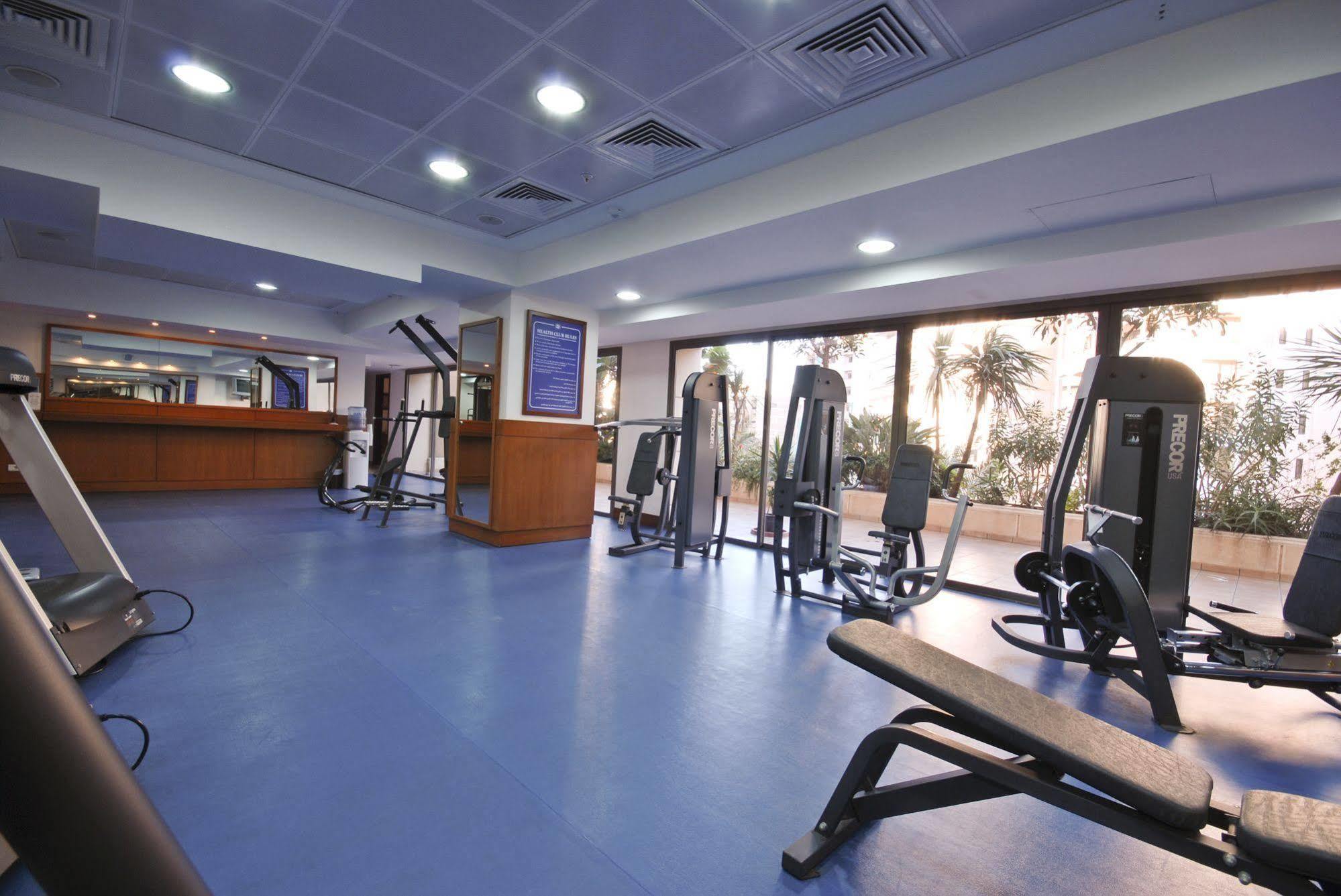 Ramada Plaza By Wyndham Beirut Raouche Hotell Exteriör bild