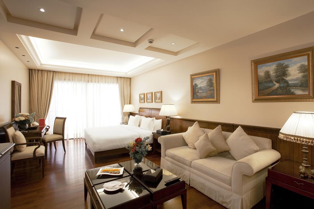 Ramada Plaza By Wyndham Beirut Raouche Hotell Exteriör bild